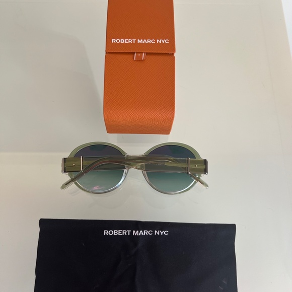 ROBERT MARC NYC Love In New York City RMNYC 5008  Sunglasses